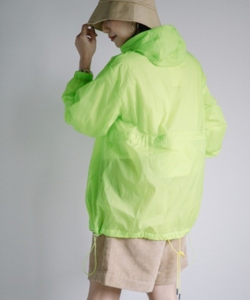 Chaco closet(チャコ クローゼット)の「軽量ナイロンジップアップパーカー ポーチ付き(マウンテンパーカー・レディース・ブラック/グレー/イエロー・FREE)」の13枚目の写真