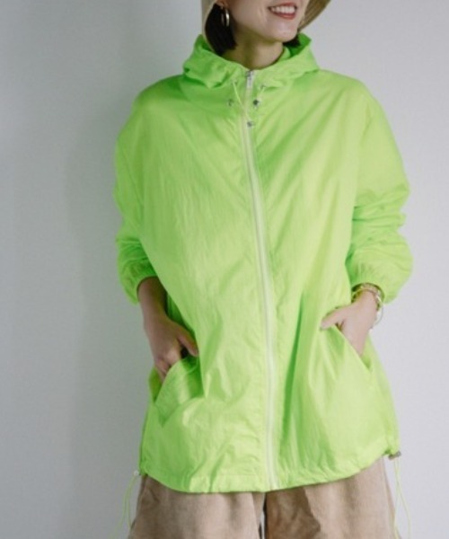 Chaco closet(チャコ クローゼット)の「軽量ナイロンジップアップパーカー ポーチ付き(マウンテンパーカー・レディース・ブラック/グレー/イエロー・FREE)」の12枚目の写真