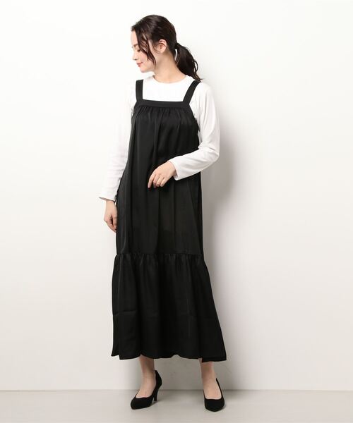 STYLEBLOCK（スタイルブロック）の「サテンギャザーキャミワンピース（ワンピース・レディース・ブラック/ブルー/ベージュ・M）」の2枚目の写真