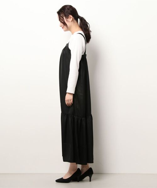 STYLEBLOCK（スタイルブロック）の「サテンギャザーキャミワンピース（ワンピース・レディース・ブラック/ブルー/ベージュ・M）」の5枚目の写真
