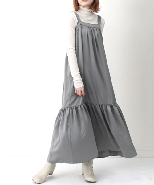 STYLEBLOCK（スタイルブロック）の「サテンギャザーキャミワンピース（ワンピース・レディース・ブラック/ブルー/ベージュ・M）」の3枚目の写真