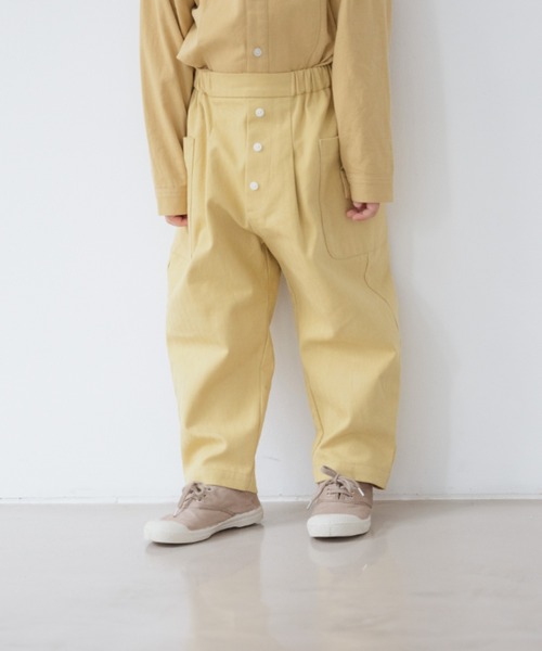 LOWRYS FARM(ローリーズファーム)の「コットンカラーマエボタンパンツ 262422(その他パンツ・キッズ・ブラック/イエロー/アイボリー・110cm/120cm/130cm/140cm/150cm)」の1枚目の写真