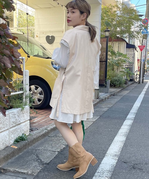 w closet(ダブルクローゼット)の「【SETUP対応】サイドベルトW前テーラードジレ(ベスト・レディース・ベージュ系その他/ライトベージュ/ダークベージュ・FREE)」の12枚目の写真