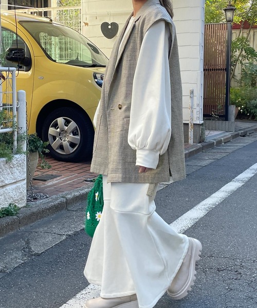 w closet(ダブルクローゼット)の「【SETUP対応】サイドベルトW前テーラードジレ(ベスト・レディース・ベージュ系その他/ライトベージュ/ダークベージュ・FREE)」の13枚目の写真