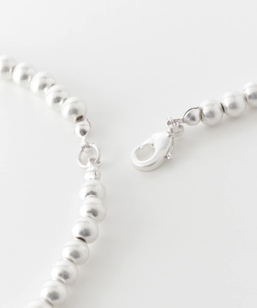 URBAN RESEARCH（アーバンリサーチ）の「メタルボールロングネックレス（ネックレス・レディース・シルバー/ゴールド・-）」の11枚目の写真