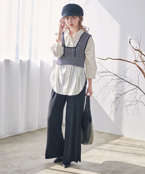 Dita(ディータ)の「ゆるふわコットンドビーシャツ ブラウス(シャツ/ブラウス・レディース・オフホワイト/グレイッシュベージュ/ネイビー・M/L)」の7枚目の写真