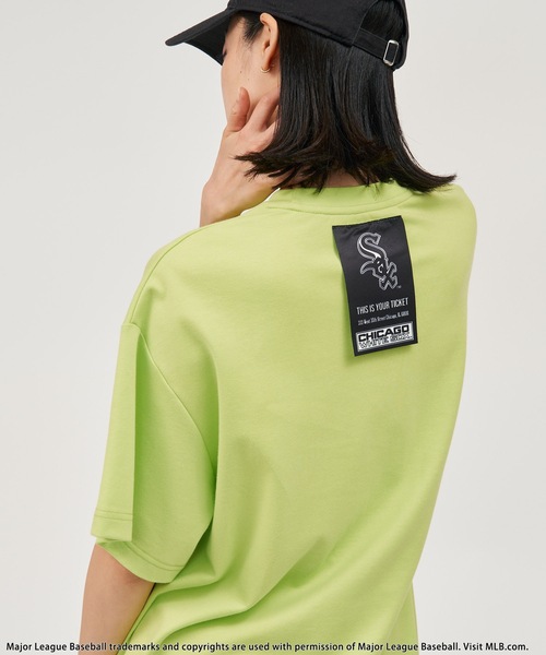 BACK TO THE FIELD（バック トゥー ザ フィールド）の「【MLB】オーバーサイズバックタグTシャツ（Tシャツ/カットソー・レディース・ホワイト/ブラック/グリーン・FREE）」の10枚目の写真