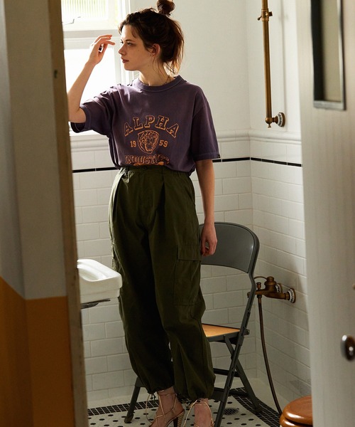 Alpha Industries（アルファインダストリーズ）の「【ユニセックス】ガーメントダイ半袖Tシャツ A.I.（Tシャツ/カットソー・メンズ・アーミー/パープル/レッド・MEDIUM/X-LARGE/LARGE）」の2枚目の写真