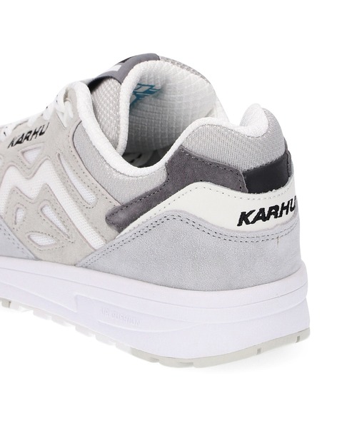 ADAM ET ROPE'（アダムエロペ）の「【KARHU】Legacy 96（スニーカー・レディース・ライトグレー・37/35/39）」の2枚目の写真