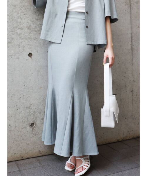 MURUA（ムルーア）の「リネンライクマーメイドスカート【セットアップ着用可能】（スカート・レディース・ベージュ/ブラウン/ブルー・1/2）」の3枚目の写真