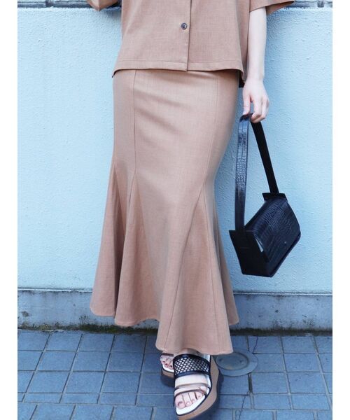 MURUA（ムルーア）の「リネンライクマーメイドスカート【セットアップ着用可能】（スカート・レディース・ベージュ/ブラウン/ブルー・1/2）」の13枚目の写真