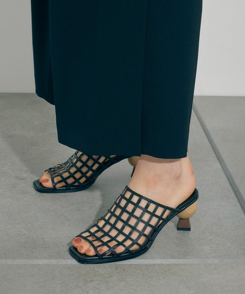 PUBLIC TOKYO（パブリックトウキョウ）の「メッシュウッドヒールサンダル（サンダル・レディース・ブラック/アイボリー・1/2）」の7枚目の写真