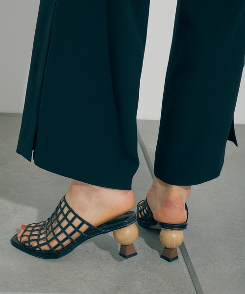 PUBLIC TOKYO（パブリックトウキョウ）の「メッシュウッドヒールサンダル（サンダル・レディース・ブラック/アイボリー・1/2）」の8枚目の写真