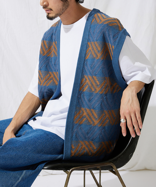 JOURNAL STANDARD（ジャーナルスタンダード）の「【GEOM PATTERN/ジオメパターン】ジャガード ボタンレス ベスト（ベスト・メンズ・ネイビー/アイボリー/クリアブルー/クリアイエロー/コバルトブルー/ブラック・MEDIUM/LARGE）」の5枚目の写真