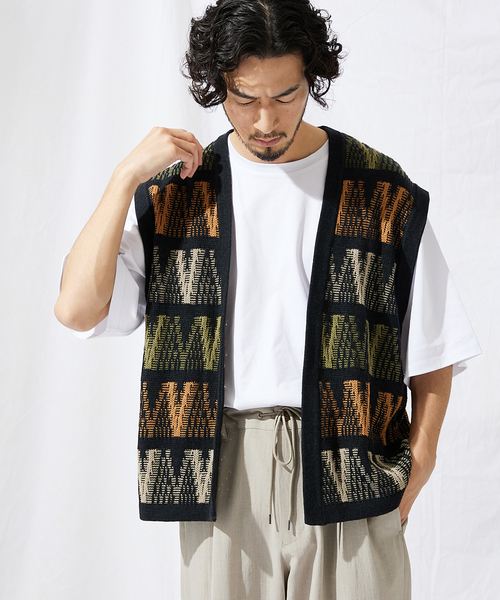 JOURNAL STANDARD（ジャーナルスタンダード）の「【GEOM PATTERN/ジオメパターン】ジャガード ボタンレス ベスト（ベスト・メンズ・ネイビー/アイボリー/クリアブルー/クリアイエロー/コバルトブルー/ブラック・MEDIUM/LARGE）」の9枚目の写真