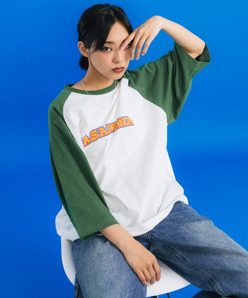 Ressaca(レサーカ)の「オーバーサイズ 別注 カレッジロゴ プリントラグランTシャツ(Tシャツ/カットソー・メンズ・ホワイト/グリーン/オートミール/ブラック/ブルー・M/L/XL)」の4枚目の写真
