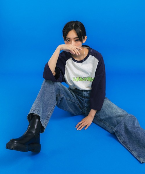 Ressaca(レサーカ)の「オーバーサイズ 別注 カレッジロゴ プリントラグランTシャツ(Tシャツ/カットソー・メンズ・ホワイト/グリーン/オートミール/ブラック/ブルー・M/L/XL)」の22枚目の写真