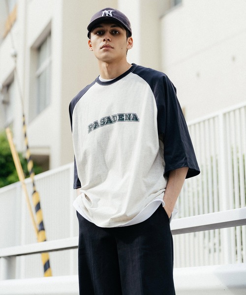 Ressaca(レサーカ)の「オーバーサイズ 別注 カレッジロゴ プリントラグランTシャツ(Tシャツ/カットソー・メンズ・ホワイト/グリーン/オートミール/ブラック/ブルー・M/L/XL)」の6枚目の写真