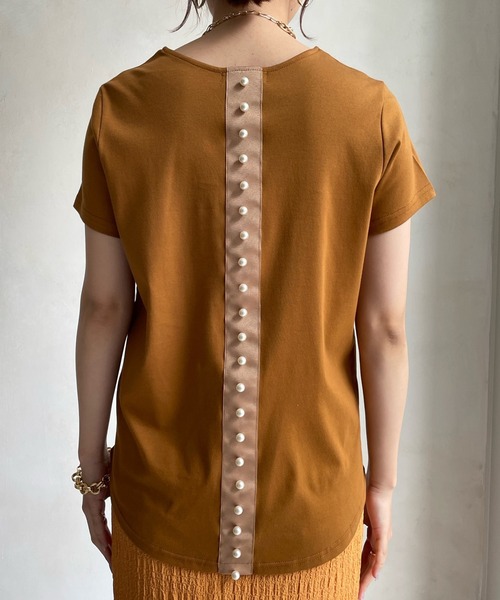 DouDou(ドゥドゥ)の「【WEB限定】バックパールTEE(Tシャツ/カットソー・レディース・ブラウン/オフホワイト/ブラック・FREE)」の15枚目の写真