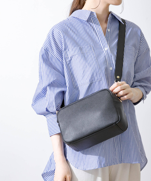 URBAN RESEARCH Sonny Label(アーバンリサーチサニーレーベル)の「2WAYミニスクエアショルダーバッグ(ショルダーバッグ・レディース・ブラック/グレー系その他/ブルー系その他・ONE)」の2枚目の写真