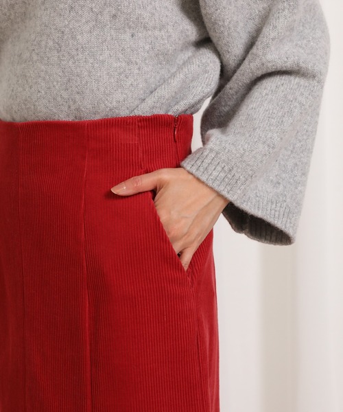 INED（イネド）の「コーデュロイマーメイドスカート（スカート・レディース・アイボリー/テラコッタ/ミント・9号/7号/11号）」の9枚目の写真