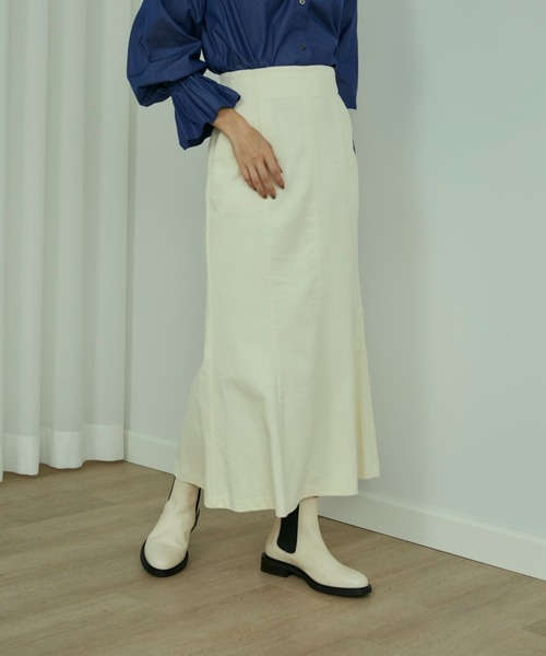 INED（イネド）の「コーデュロイマーメイドスカート（スカート・レディース・アイボリー/テラコッタ/ミント・9号/7号/11号）」の22枚目の写真