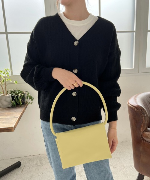 Lamoa(ラモア)の「Lamoa/Vネック ルーズ ニットカーディガン(カーディガン/ボレロ・レディース・ブラック/パープル/イエロー/ブルー/グリーン/アイボリー・FREE)」の14枚目の写真