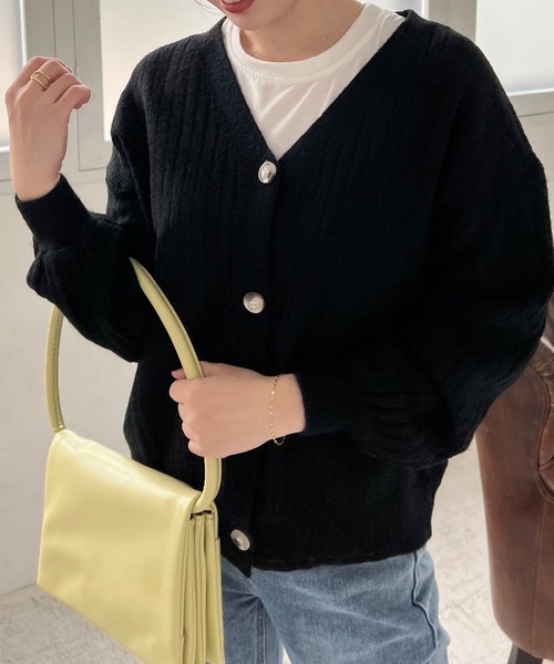 Lamoa(ラモア)の「Lamoa/Vネック ルーズ ニットカーディガン(カーディガン/ボレロ・レディース・ブラック/パープル/イエロー/ブルー/グリーン/アイボリー・FREE)」の19枚目の写真