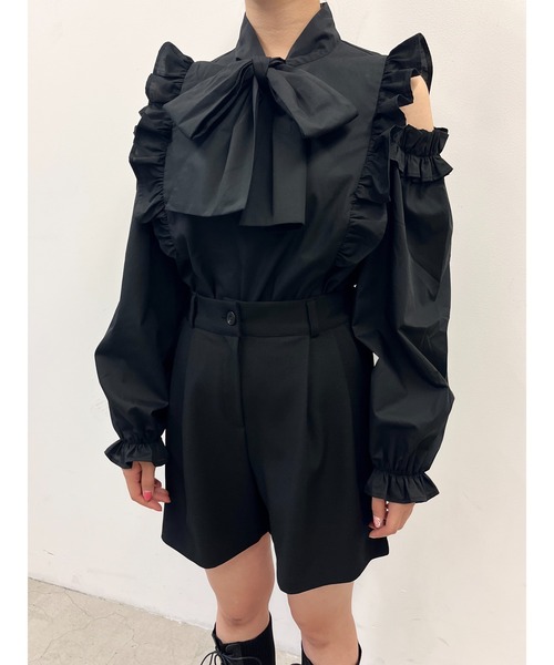 PHILLY（フィリー）の「フリル肩開きリボンブラウス（シャツ/ブラウス・レディース・ホワイト/ブラック/ブラック系その他・FREE）」の11枚目の写真