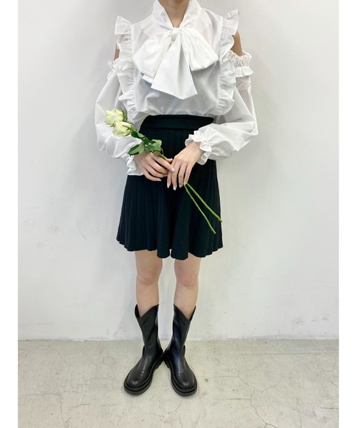 PHILLY（フィリー）の「フリル肩開きリボンブラウス（シャツ/ブラウス・レディース・ホワイト/ブラック/ブラック系その他・FREE）」の9枚目の写真