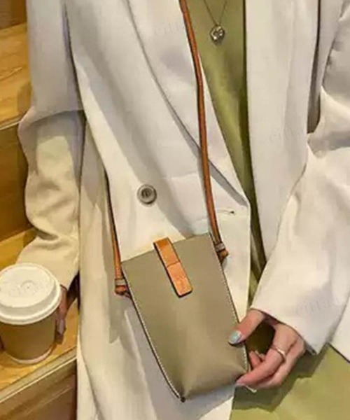 Dalfwin(ダールフィン)の「配色レザーミニスマホショルダーバッグ(ショルダーバッグ・レディース・ブラック/ベージュ/ブラウン/ブルー・ONE SIZE)」の13枚目の写真