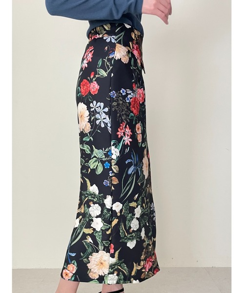 TEVALT(ヴァレット)の「フラワープリントIラインSK(スカート・レディース・アイボリー/ブラック・38)」の15枚目の写真