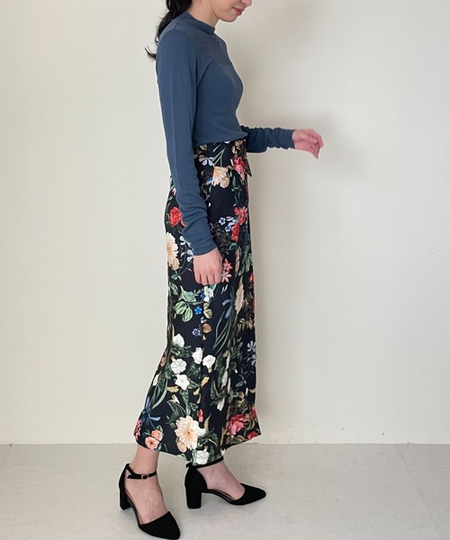 TEVALT(ヴァレット)の「フラワープリントIラインSK(スカート・レディース・アイボリー/ブラック・38)」の11枚目の写真