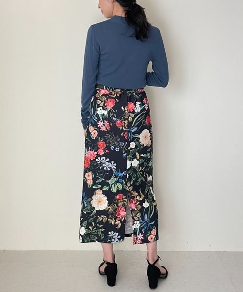 TEVALT(ヴァレット)の「フラワープリントIラインSK(スカート・レディース・アイボリー/ブラック・38)」の12枚目の写真