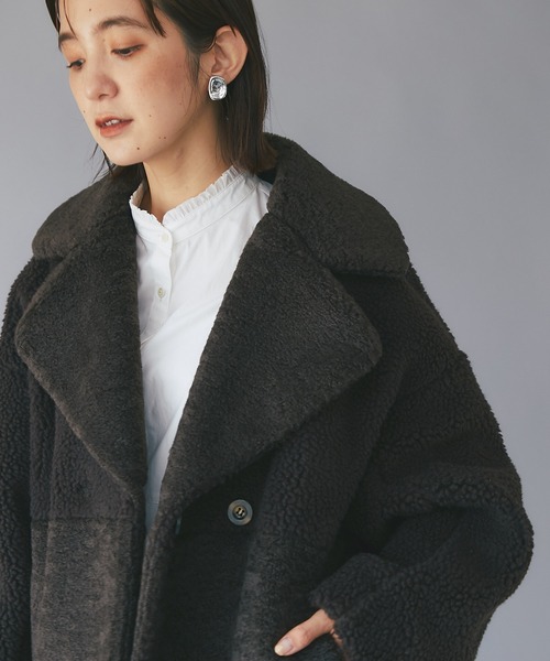 RIVE DROITE（リヴドロワ）の「小山田早織さんスタイリング/エコボア×エコファーショートコート（その他アウター・レディース・ブラウン/キャメル・FREE）」の11枚目の写真