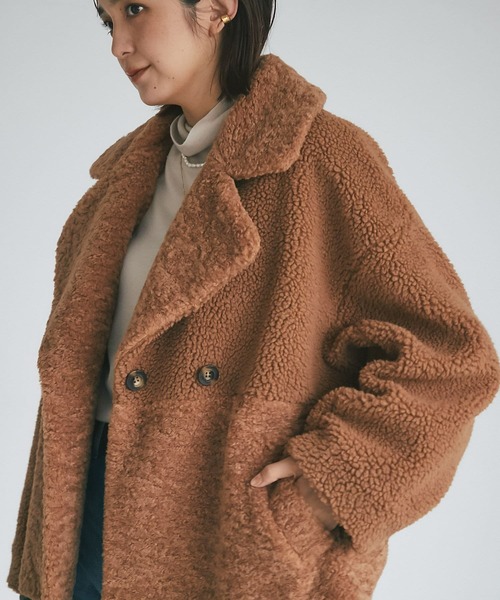 RIVE DROITE（リヴドロワ）の「小山田早織さんスタイリング/エコボア×エコファーショートコート（その他アウター・レディース・ブラウン/キャメル・FREE）」の9枚目の写真