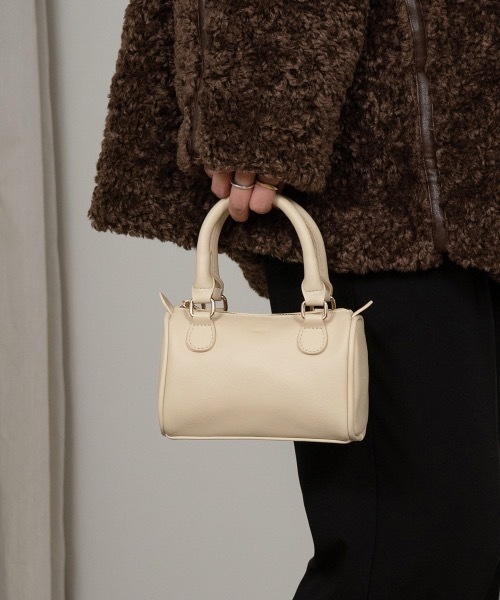 Amiur(エミレ)の「micro mini boston bag(ショルダーバッグ・レディース・ブラック/アイボリー/ピンク系その他・FREE)」の5枚目の写真