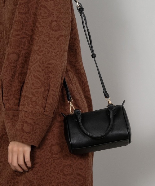 Amiur(エミレ)の「micro mini boston bag(ショルダーバッグ・レディース・ブラック/アイボリー/ピンク系その他・FREE)」の10枚目の写真