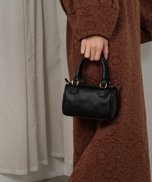 Amiur(エミレ)の「micro mini boston bag(ショルダーバッグ・レディース・ブラック/アイボリー/ピンク系その他・FREE)」の7枚目の写真