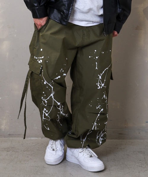 SPINNS（スピンズ）の「【ペイントデザイン】カーゴパンツ（カーゴ