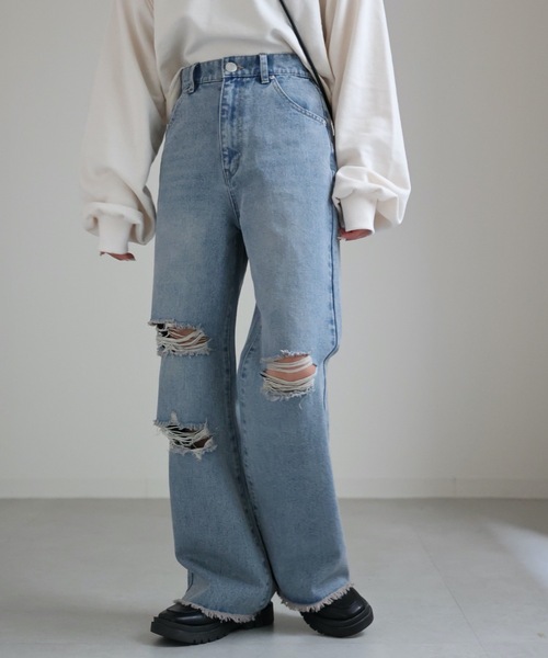 ap retro（アプレトロ）の「ダメージデニムワイドパンツ　カラーパンツ（デニムパンツ・レディース・ブルー/アイボリー/ブラック・MEDIUM/LARGE）」の5枚目の写真