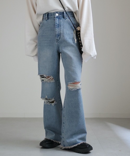 ap retro（アプレトロ）の「ダメージデニムワイドパンツ　カラーパンツ（デニムパンツ・レディース・ブルー/アイボリー/ブラック・MEDIUM/LARGE）」の11枚目の写真