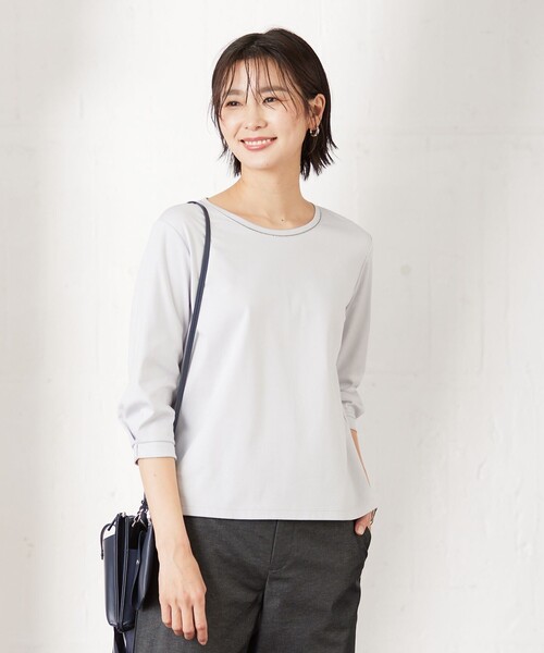 J.PRESS(ジェイプレス)の「【接触冷感・UVケア】 スムースジャージー カットソー(Tシャツ/カットソー・レディース・サックスブルー系/ホワイト系/ライトグレー系・T15/T13)」の3枚目の写真