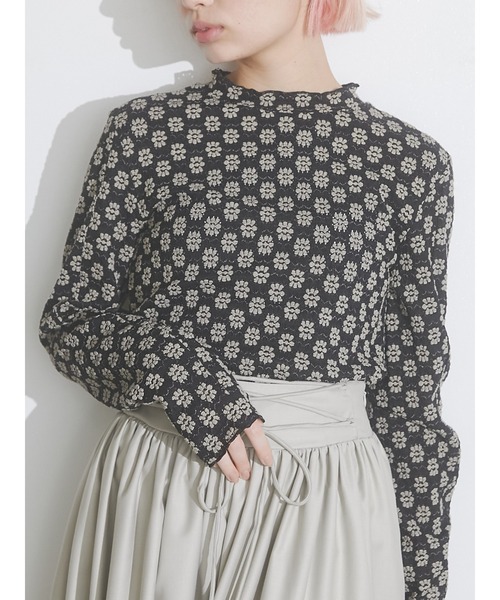 merry jenny（メリージェニー）の「floralストレッチレースtops（Tシャツ/カットソー・レディース・ライトブルー/ブラック/アイボリー・FREE）」の2枚目の写真