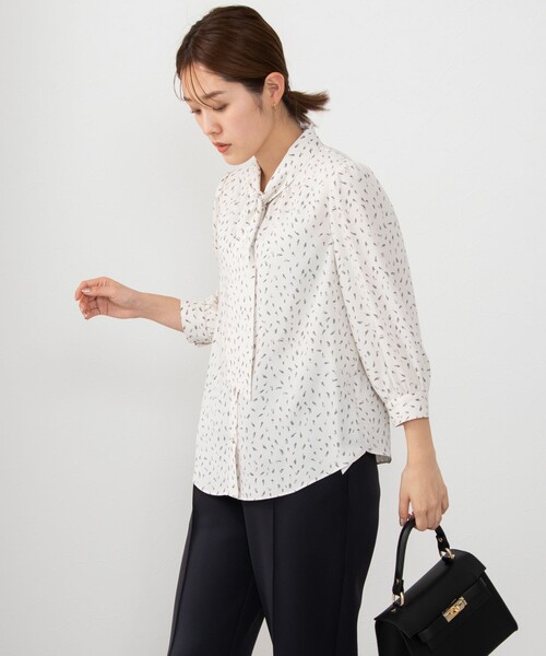 NOLLEY’S Sophi（ノーリーズソフィ）の「ジョーゼットボウタイブラウス（シャツ/ブラウス・レディース・ホワイト系その他4/オフホワイト・36/38）」の3枚目の写真