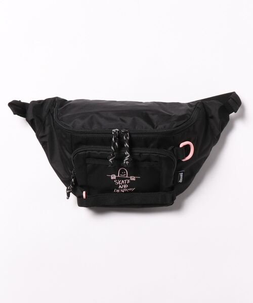 THRASHER(スラッシャー)の「GONZ SAD WAIST BAG/スラッシャーボディバッグ・ウエストポーチ(ボディバッグ/ウエストポーチ・メンズ・ブラック×ホワイト/ブラック×ピンク/ブラック×ブルー/ベージュ・FREE)」の4枚目の写真