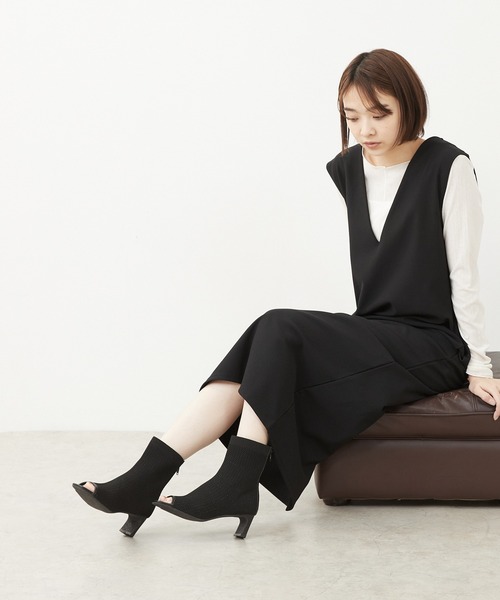 menue（メヌエ）の「オープントゥ ニットサンダルブーツ（ブーツ