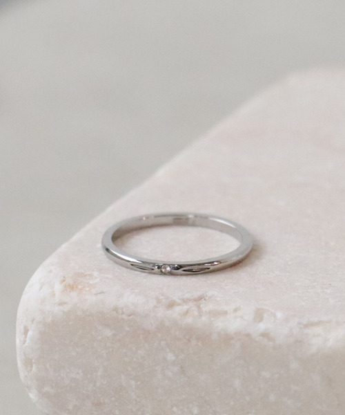 Three Four Time(スリーフォータイム)の「プレーンストーンピンキーリング#5(サージカルステンレス316L)(リング・レディース・シルバー/ピンクゴールド/ゴールド・#5)」の4枚目の写真