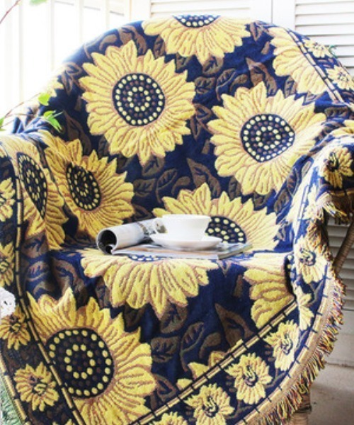 SEN TOKYO（セントーキョー）の「膝掛けやインテンリアに最適。タッセル大判ブランケット（ブランケット・レディース・ブルー/イエロー/レッド/ブラウン/ブルー系その他・FREE）」の7枚目の写真