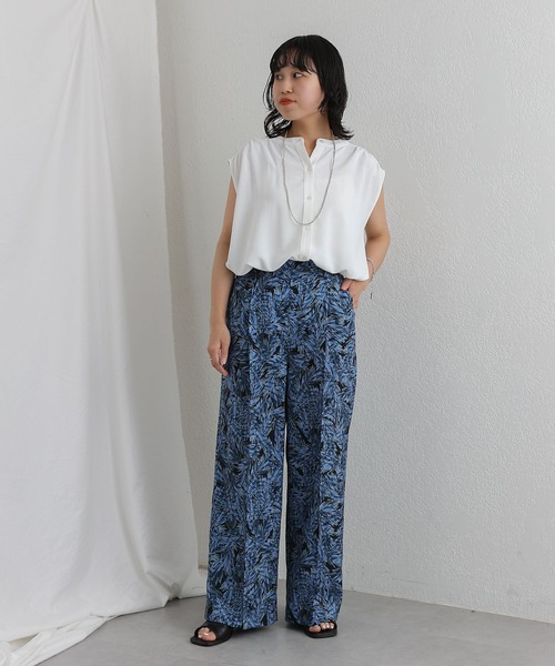 COLONY 2139（コロニートゥーワンスリーナイン）の「ソフトリネンライクドロップショルダーギャザーブラウス（シャツ/ブラウス・レディース・オレンジ/ブラック/ベージュ/オフホワイト/ネイビー・SMALL/MEDIUM）」の8枚目の写真